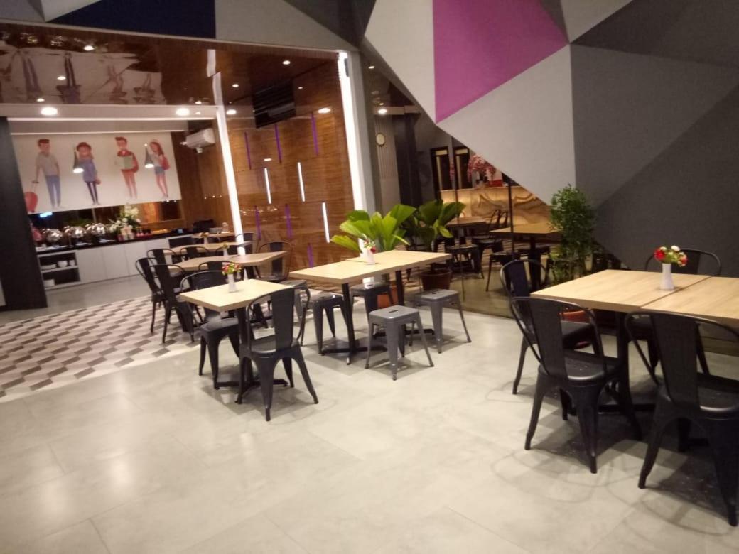 Odua Thamrin Jakarta Exterior photo