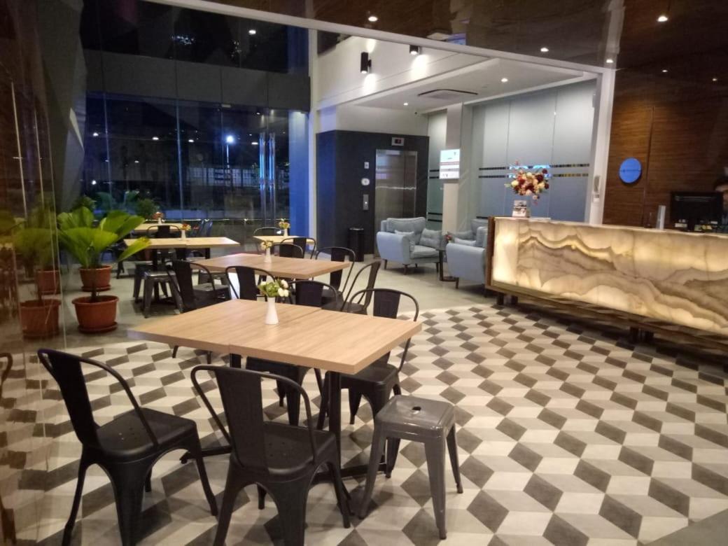 Odua Thamrin Jakarta Exterior photo